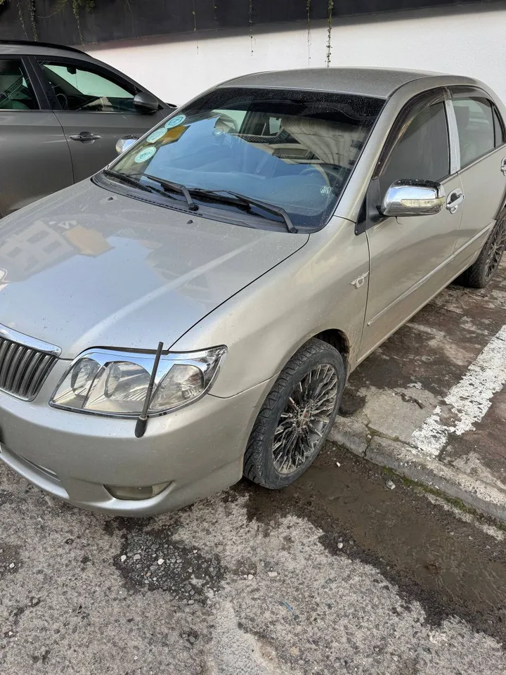 Toyota Corolla 2004 – photo 5