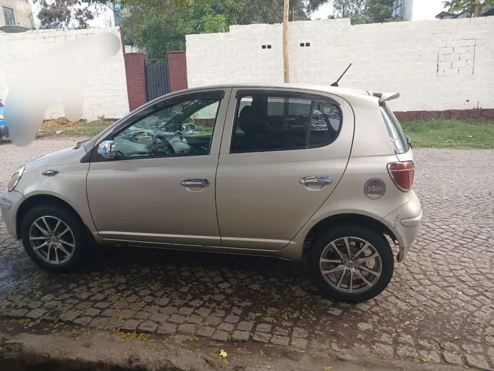 Toyota Vitz 2004 Automatic – photo 3