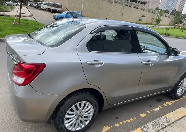 Suzuki Dzire 2022 Automatic Silver – photo 5