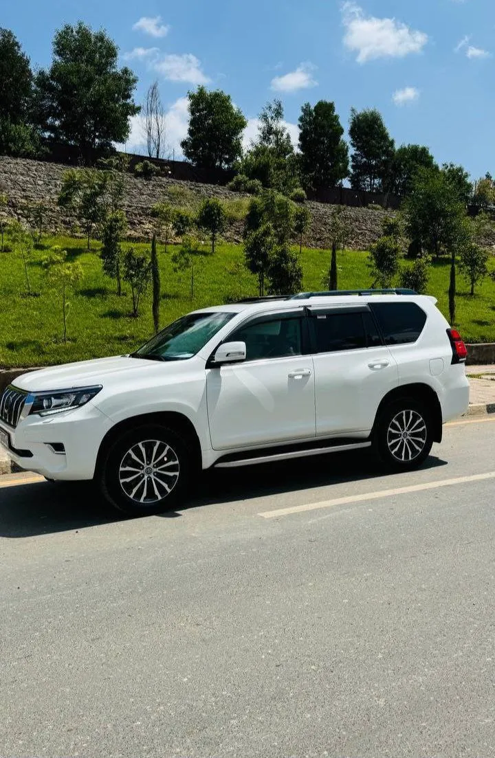 Toyota Landcruiser Prado 2020 – photo 3