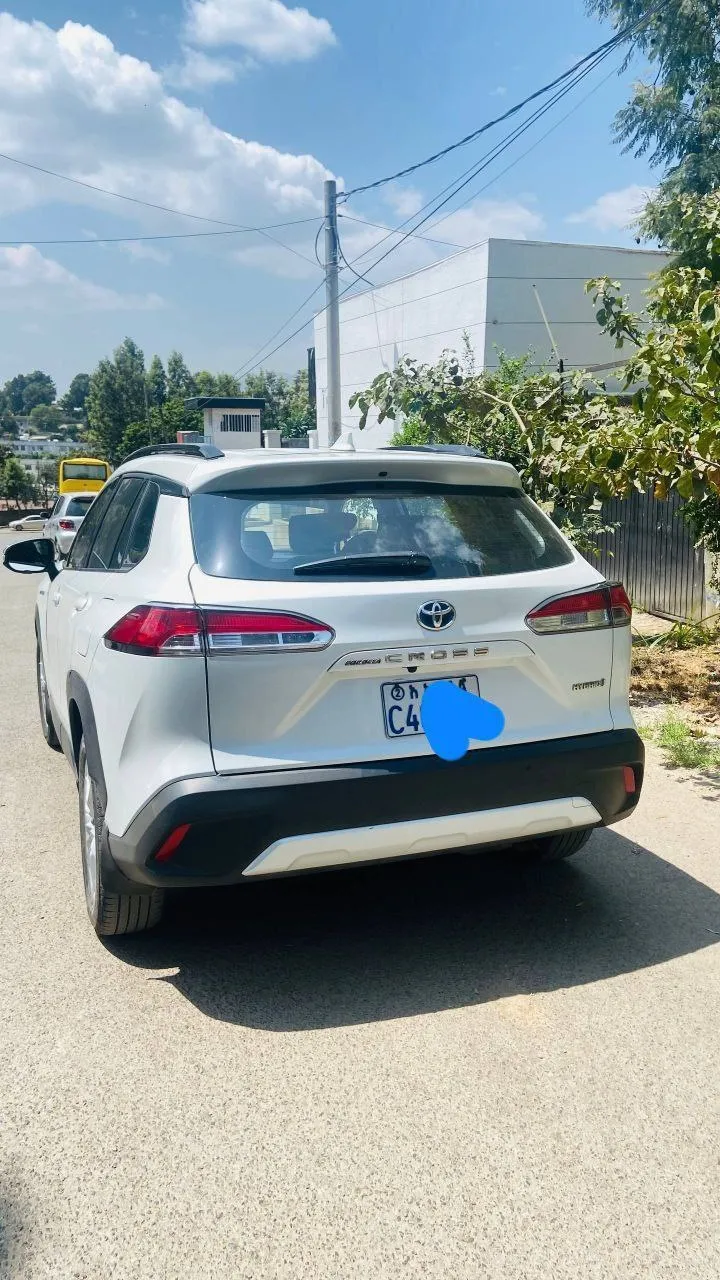 Toyota Corolla Cross Hybrid 2022 – photo 5