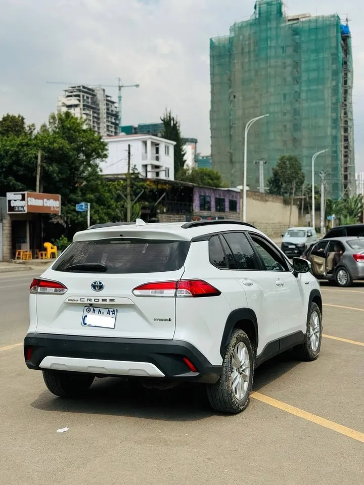 Toyota Corolla Cross Hybrid 2023 – photo 5