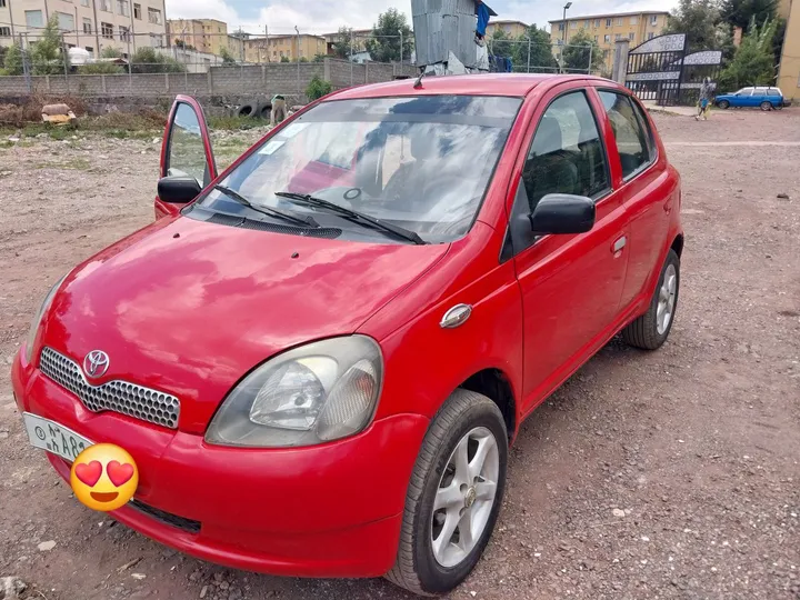 Toyota Vitz 2000 1.3 Manual – photo 4