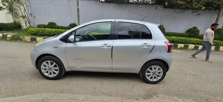 Toyota Yaris Compact 2006 Automatic – photo 8