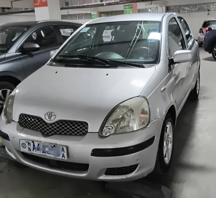 Toyota Vitz Yaris 2004 Manual – photo 3