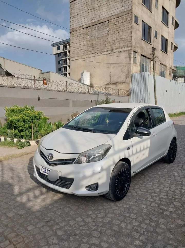 Toyota Yaris 2014 Automatic – photo 5