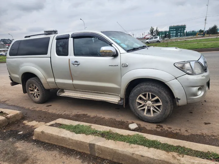 Toyota Hilux King Cab 2010 – photo 3