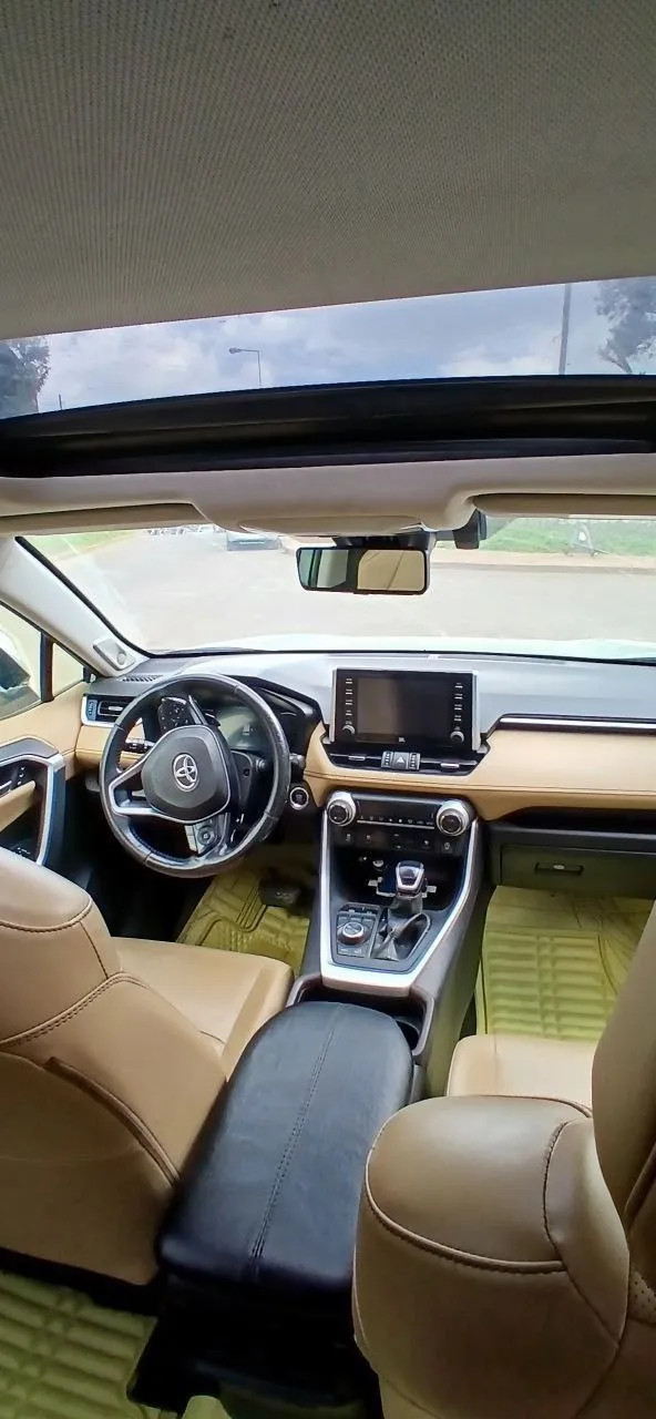Toyota RAV4 2022 – photo 4