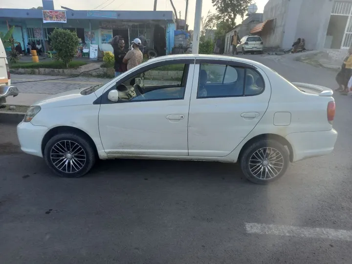 Toyota Platz 2005 Automatic – photo 5