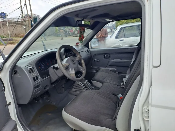2012 Nissan Double Cab Pickup – photo 4