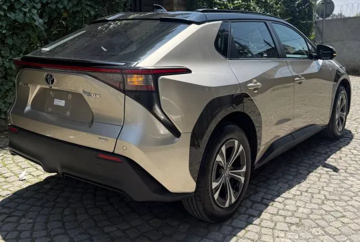 Toyota BZ4X EV 4WD Crossover – photo 3