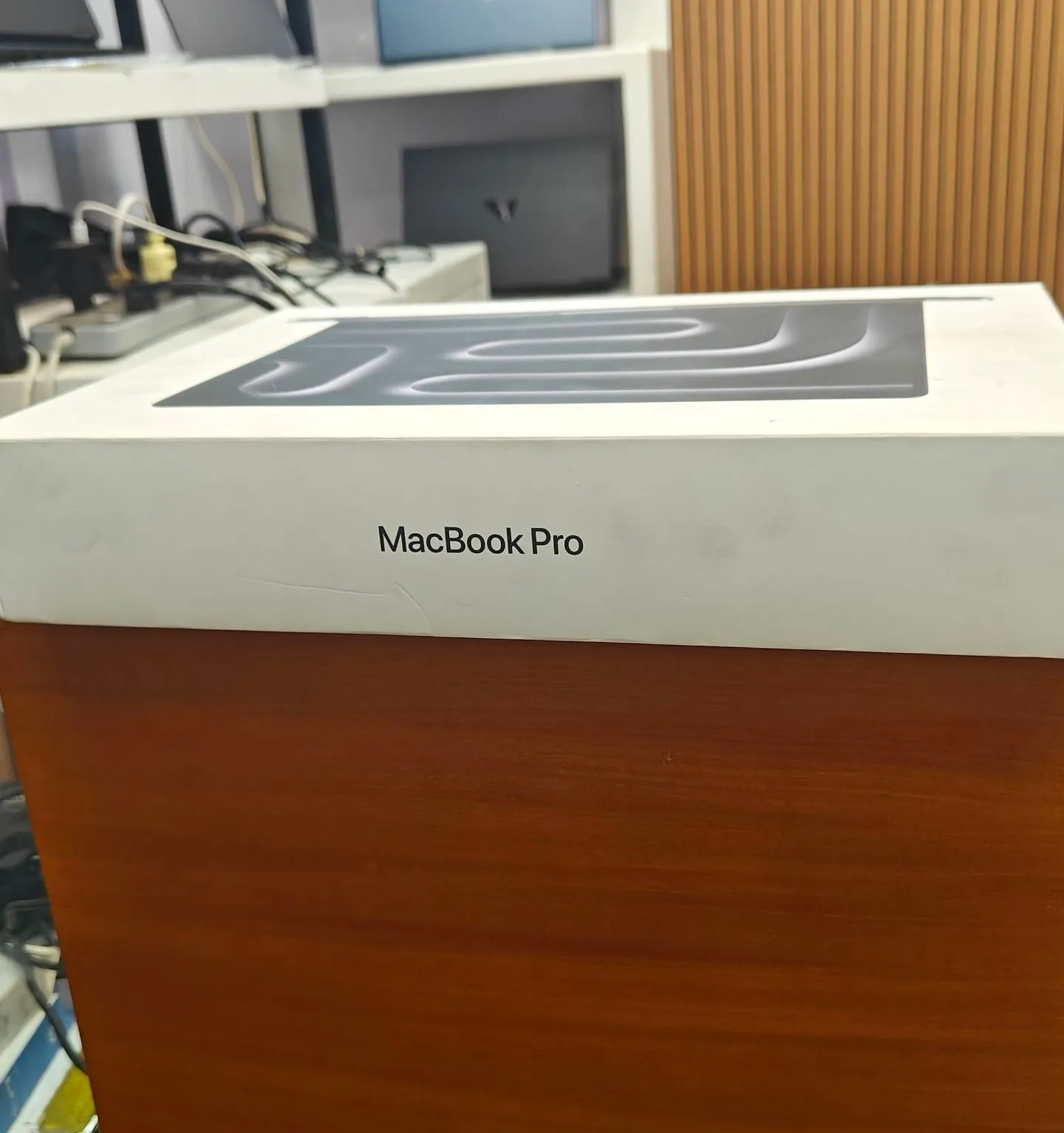 Apple MacBook Pro 14-inch M5 16GB 512GB – photo 4
