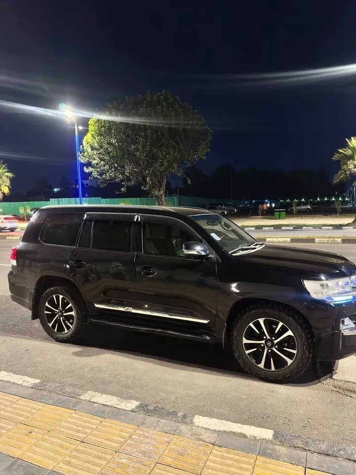 Toyota Land Cruiser V8 VX 2014 – photo 5