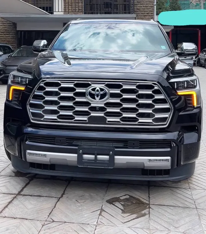 Toyota Sequoia Capstone 2025 Hybrid – photo 4