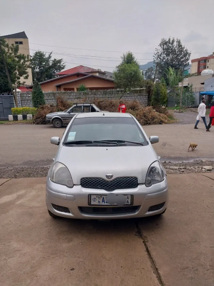 Toyota Vitz 2002 Automatic 1.0L – photo 6