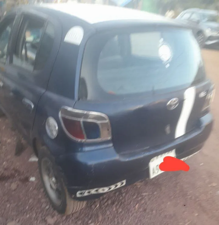 Toyota Vitz Yaris 1999 Manual – photo 4