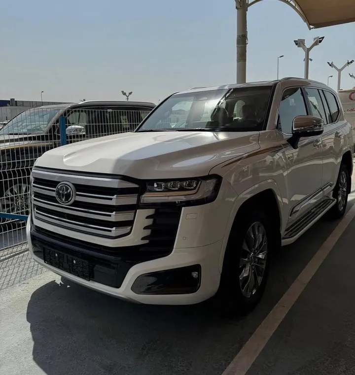 Hybrid Toyota Land Cruiser VXR 2025 – photo 4