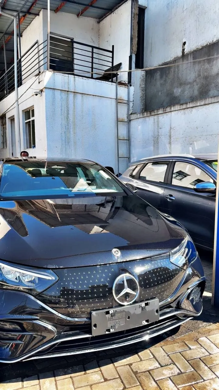 Mercedes Benz EQE 500 4Matic Sedan – photo 5
