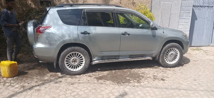 Toyota Rav4 2010 AWD – photo 5