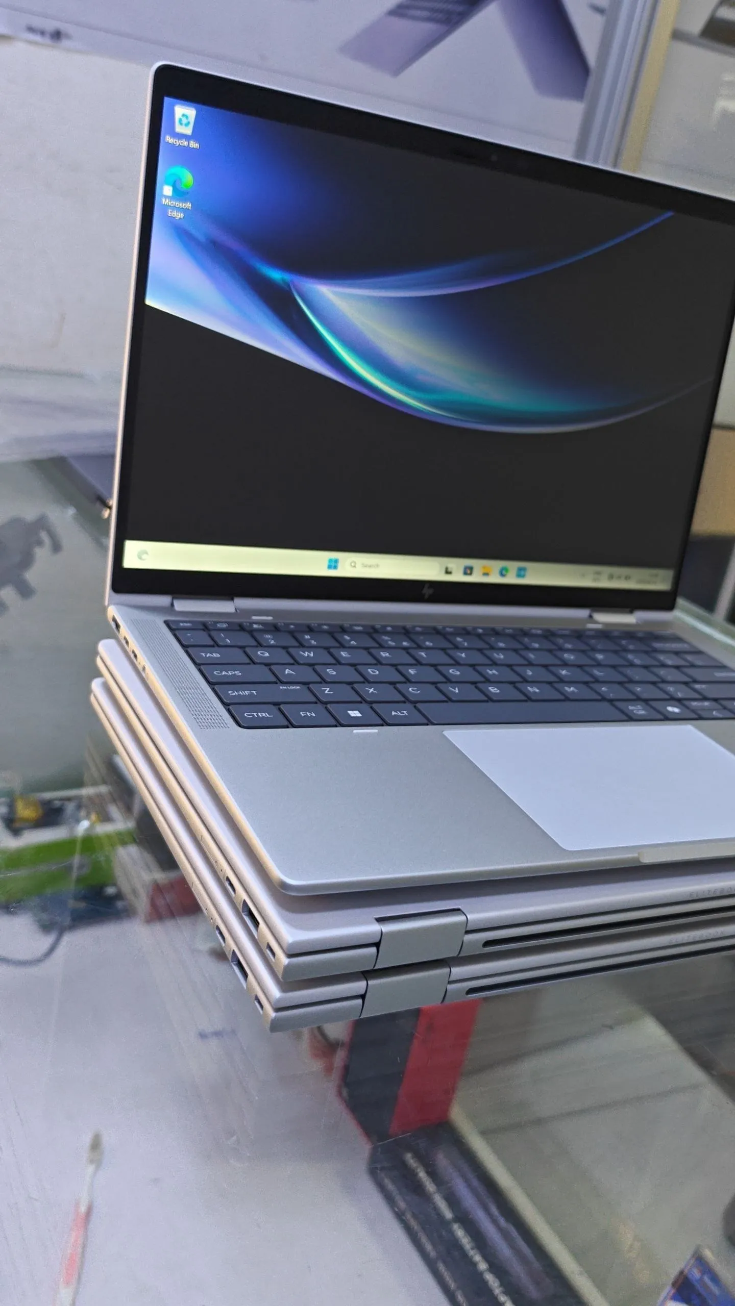 HP EliteBook 1040 G11 32GB 1TB – photo 3