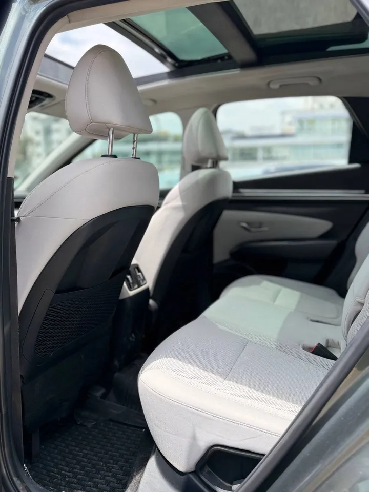 Hyundai Tucson 2022 AWD SUV – photo 8