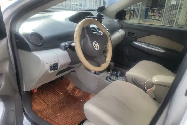 Toyota Yaris Belta 1.0L 2010 – photo 3