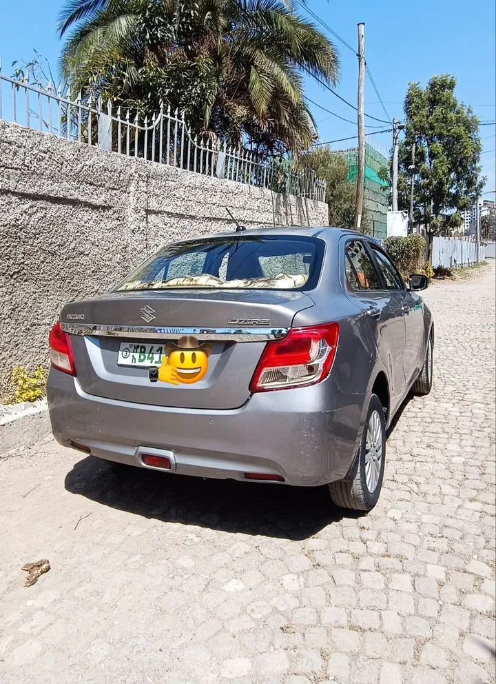 Suzuki Dzire 2022 Automatic Silver – photo 7