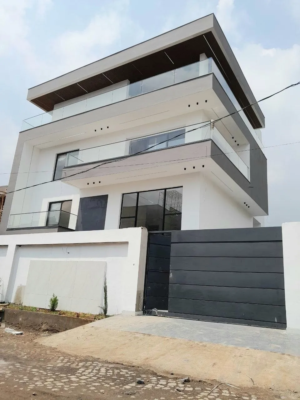 Modern G+3 House in Megenagna – photo 3