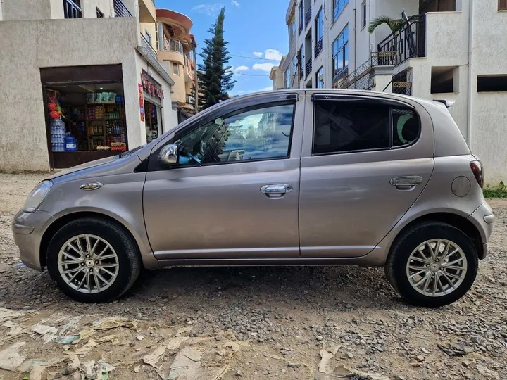 Toyota Vitz 2004 Automatic – photo 4