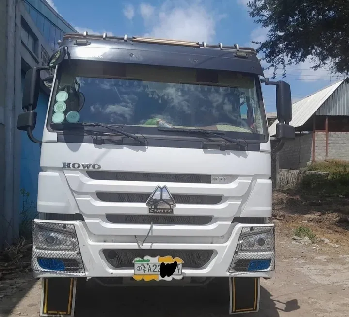 Sinotruk Howo Truck with Trailer – photo 6