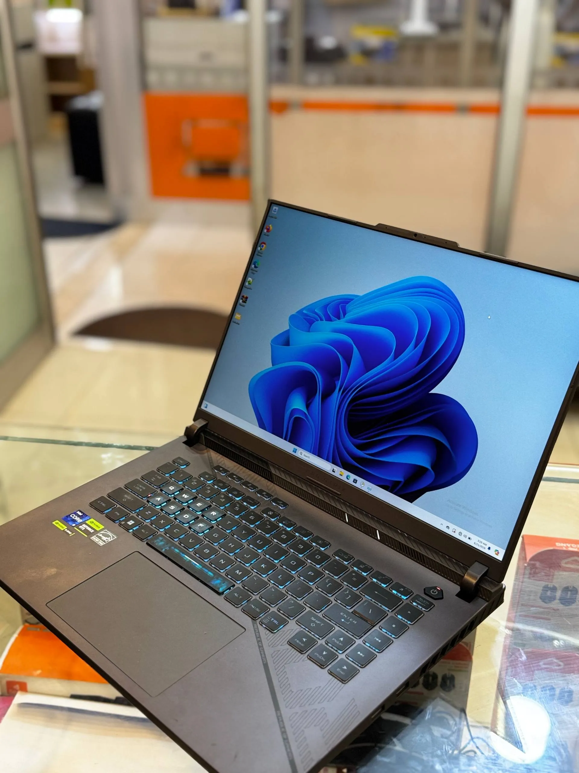 Asus ROG Strix G16 i9 RTX 4070 – photo 6