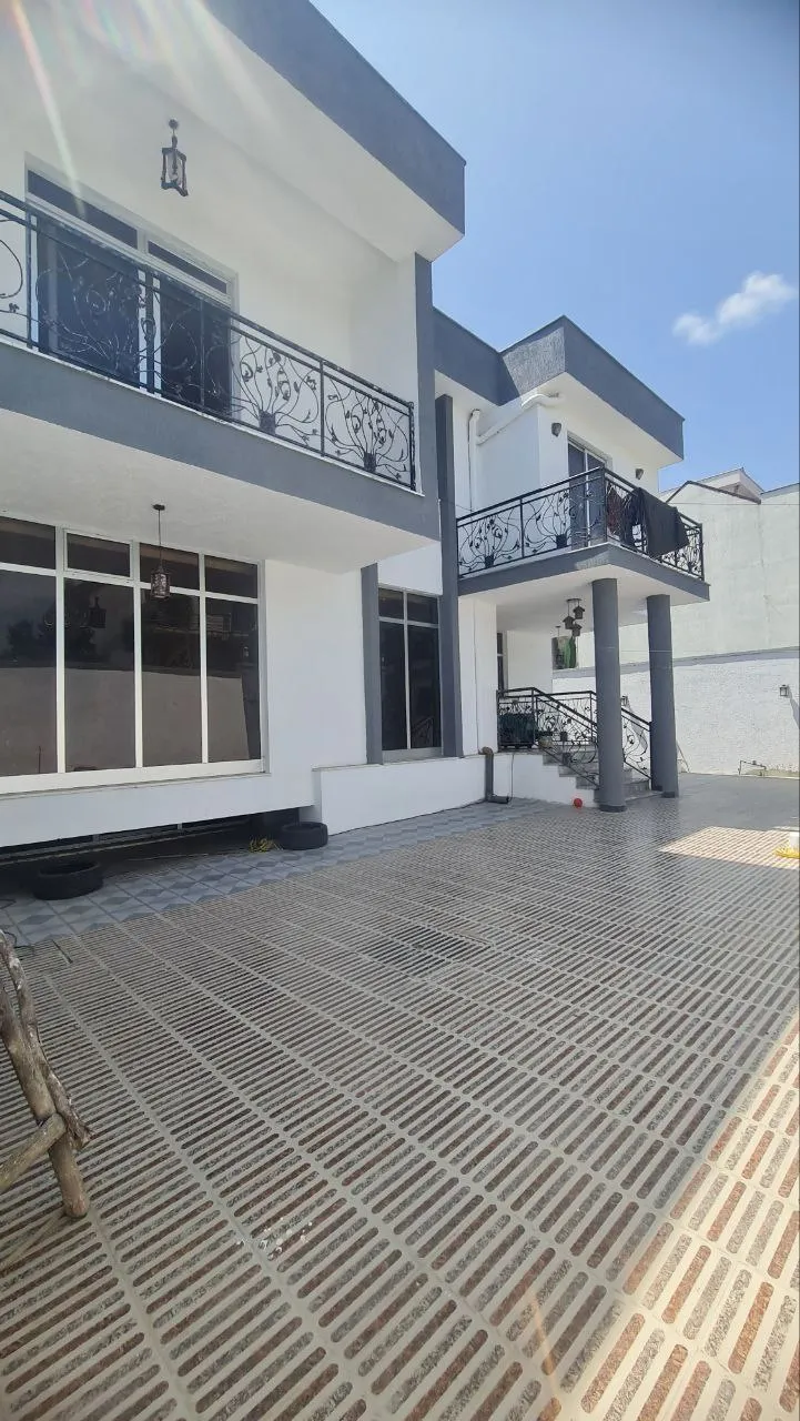 House for Sale in Ayat Compound – photo 4