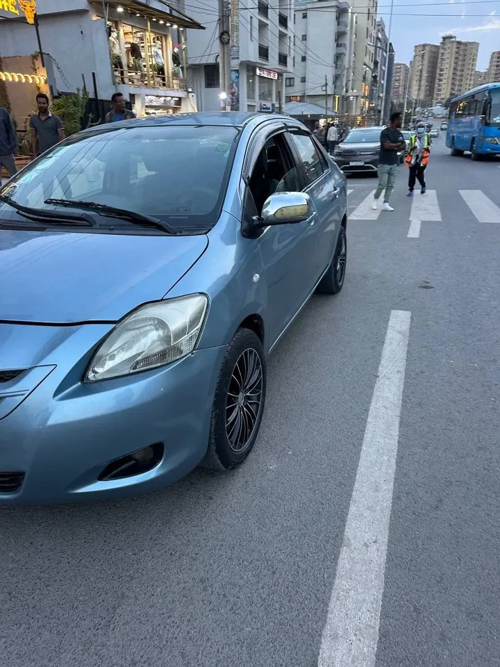 Toyota Yaris Sedan 2008 – photo 3