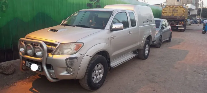 Toyota D4D Hilux 2008 Manual – photo 3