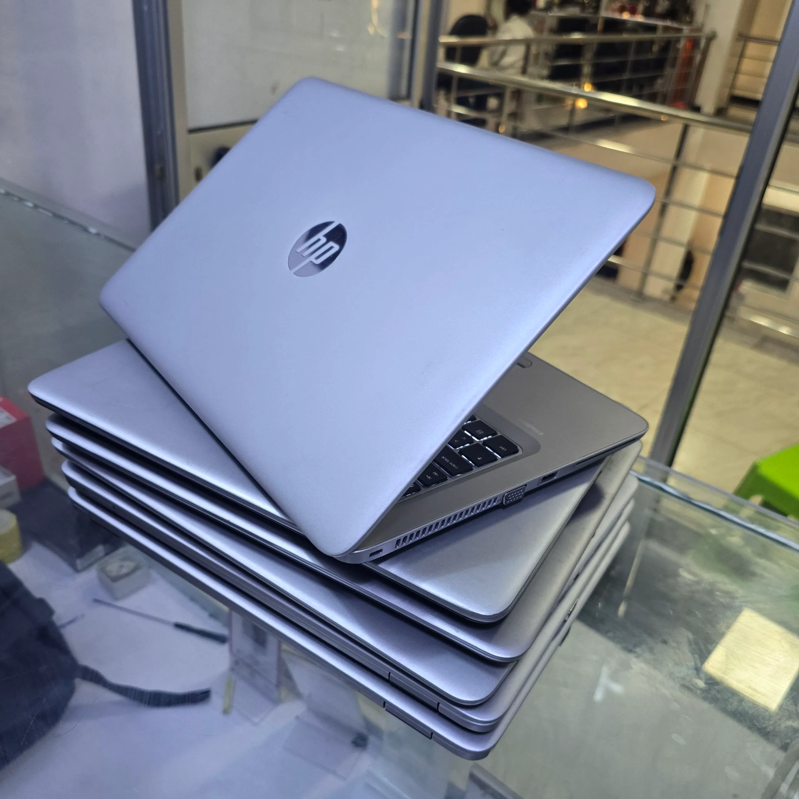 HP EliteBook 840 G3 i5 Laptop – photo 3
