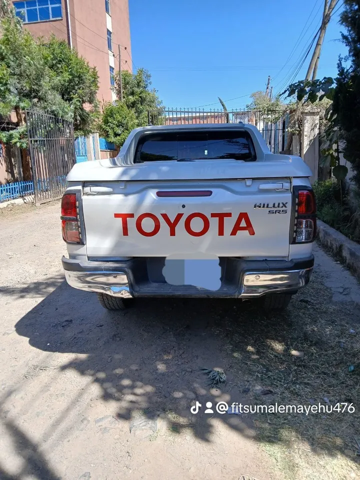 Toyota Hilux Double Cab 2019 – photo 3