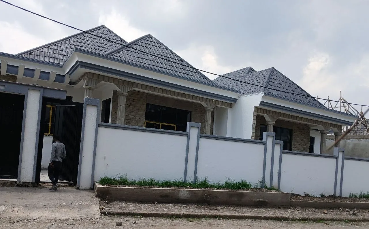 Modern Villa House in Summit – photo 3