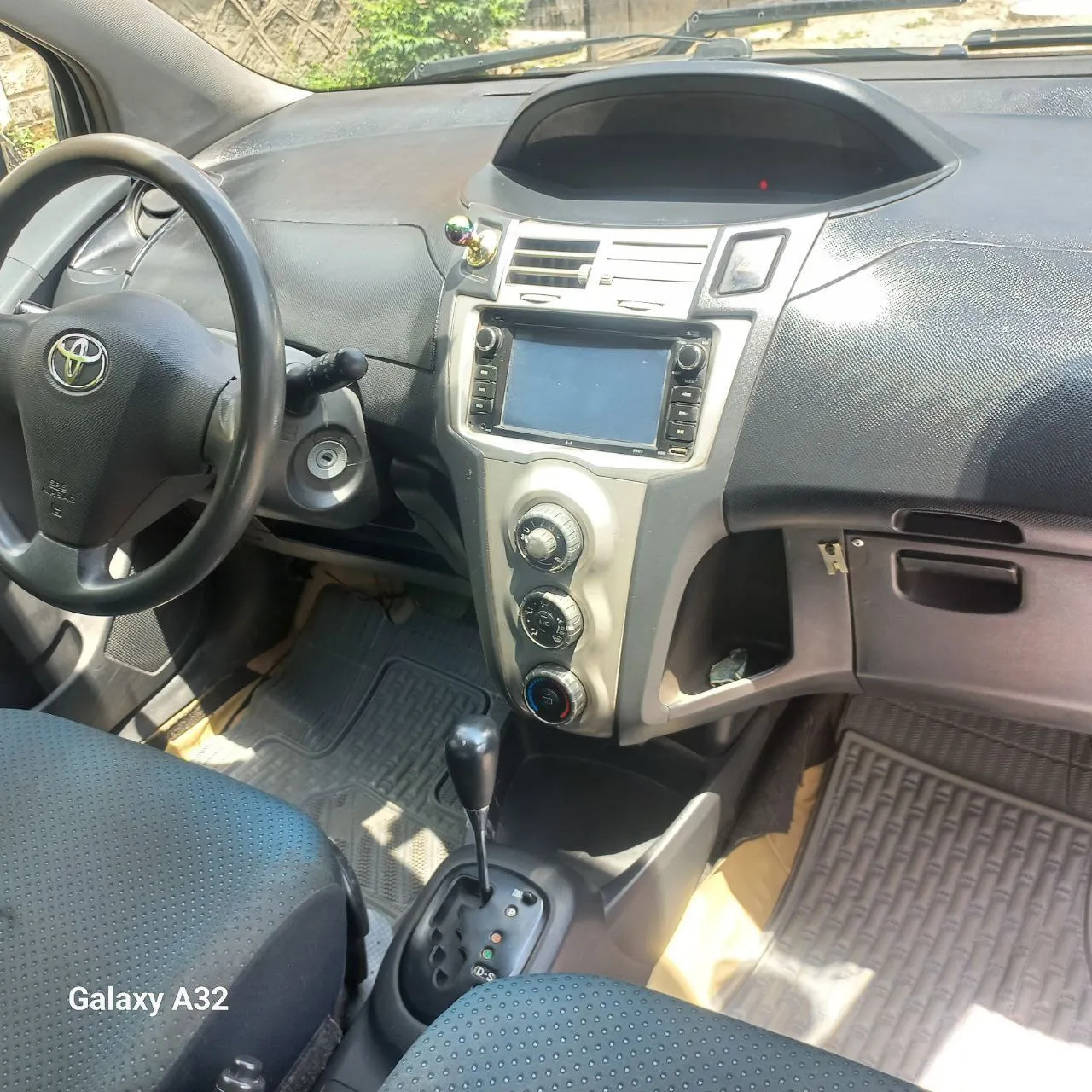 Toyota Yaris Compact 2007 Automatic – photo 7
