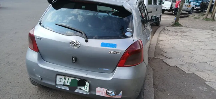 Toyota Yaris Compact 2007 Automatic – photo 3