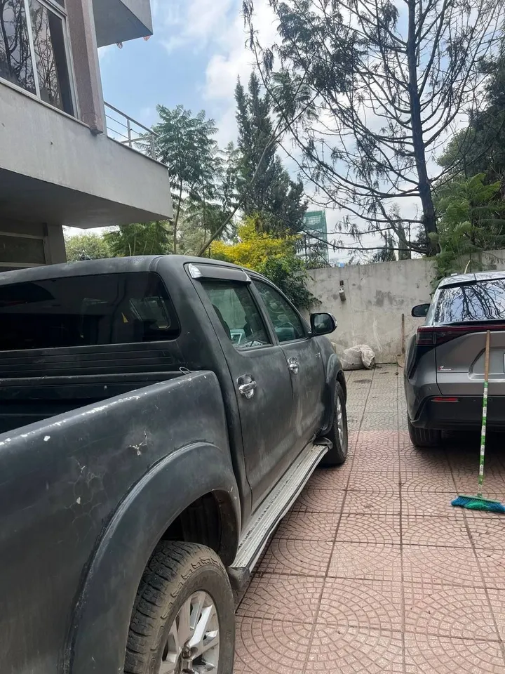 Toyota Hilux D4D Automatic 2012 – photo 4