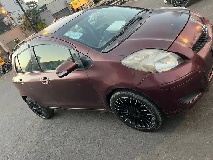 Toyota Yaris Compact 2010 – photo 6
