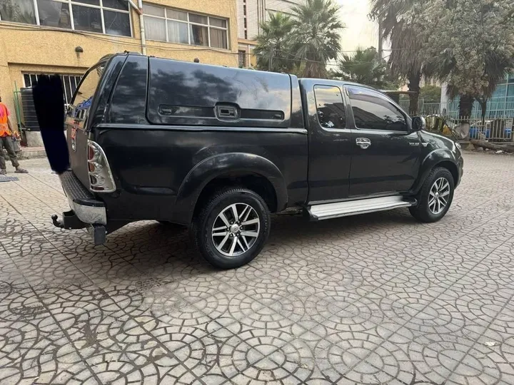 Toyota Hilux King Cab 2010 – photo 3