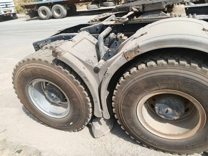 Iveco Trakker Truck Tractor 2006 – photo 3