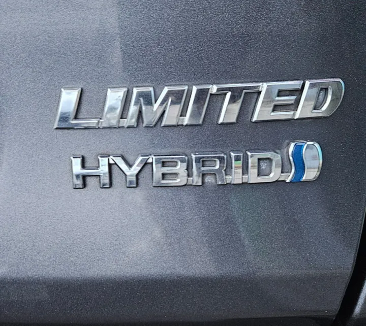 Toyota RAV4 2023 Hybrid Full-Option – photo 5