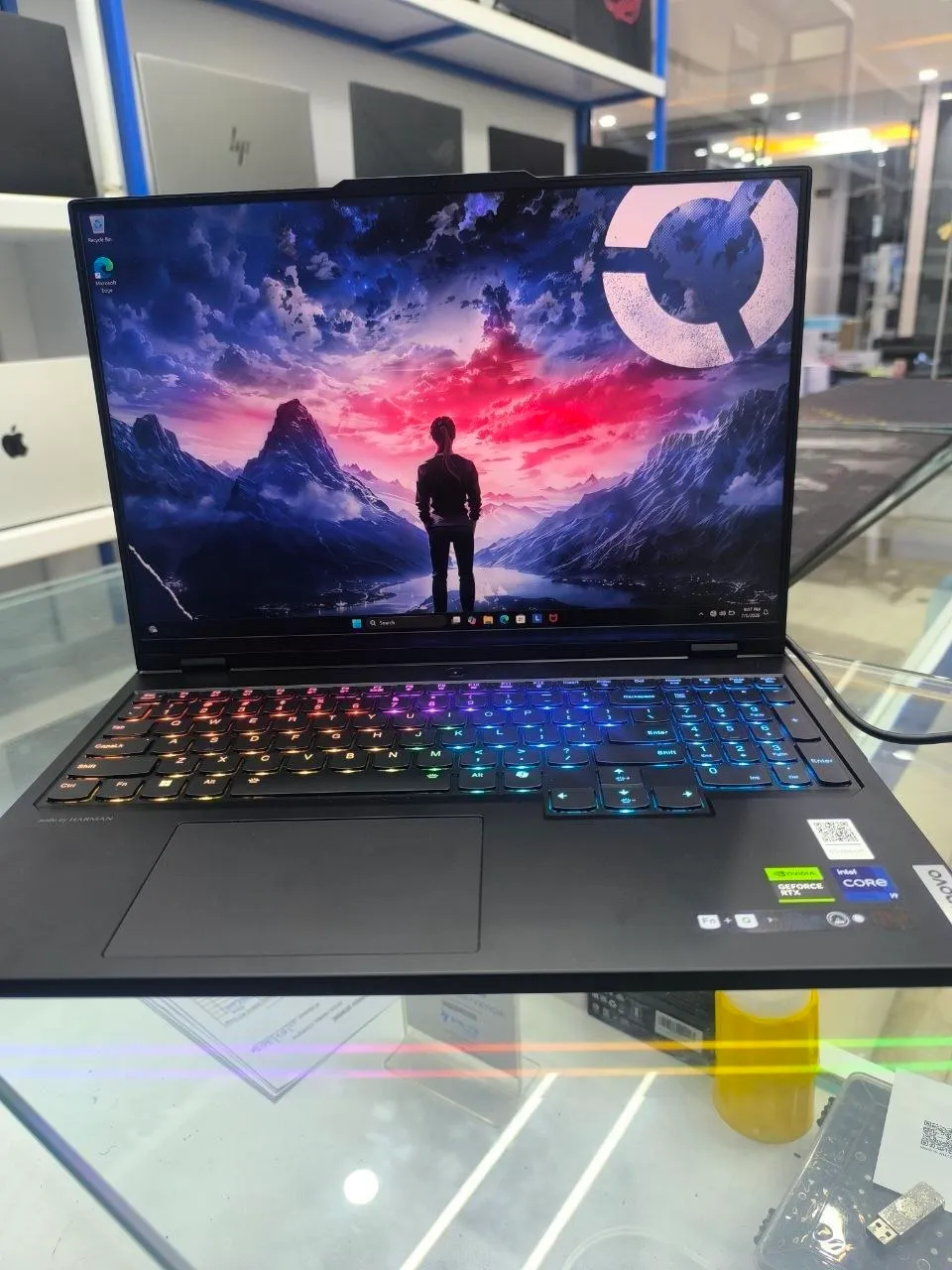 Lenovo Legion Pro 7 RTX 4090 Gaming Laptop – photo 4