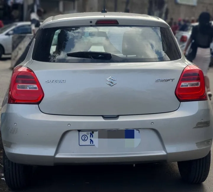 Suzuki Swift 2021 Automatic 1.2L – photo 4