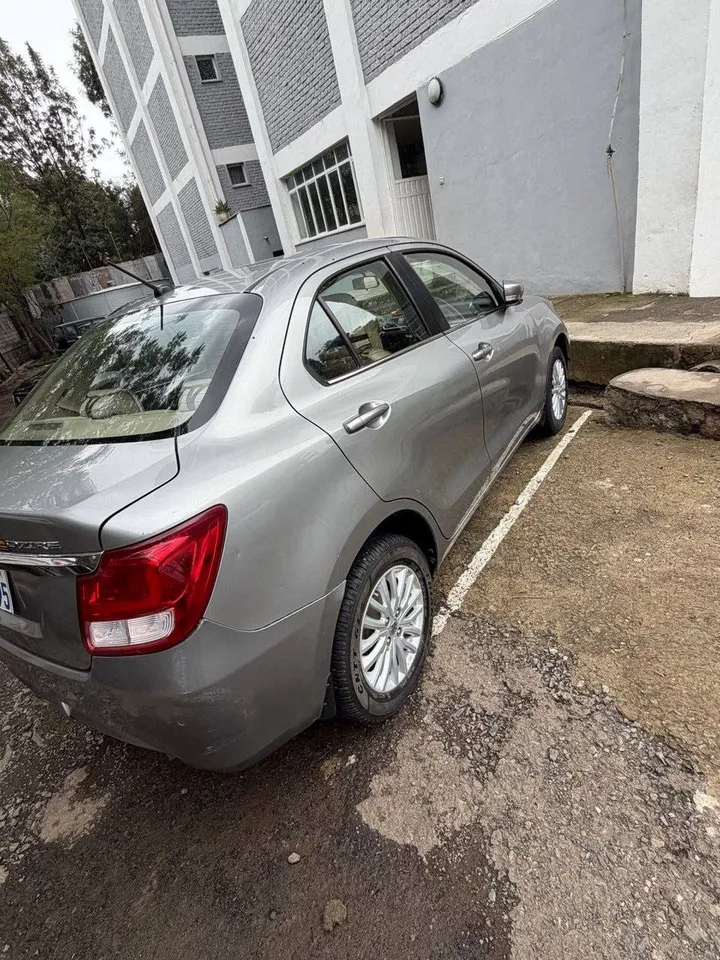 Suzuki Dzire 2021 Automatic – photo 3