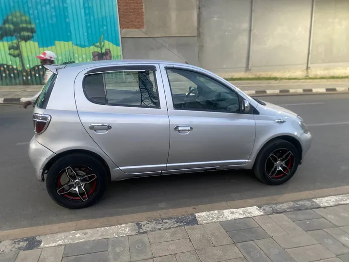 Toyota Vitz 2001 Automatic – photo 5