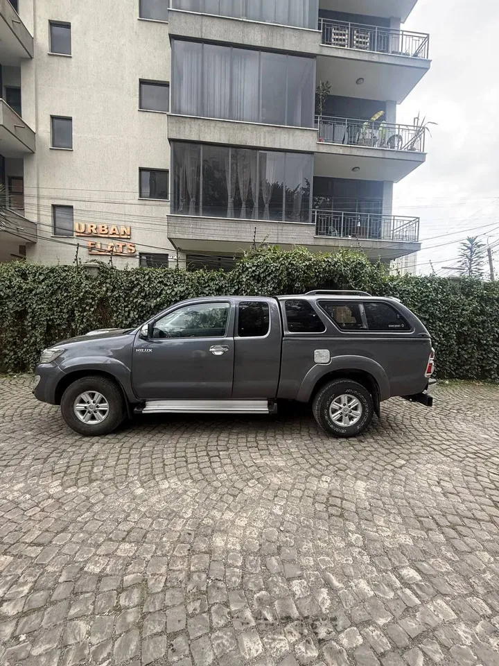Toyota Hilux Extra Cab 2013 – photo 6