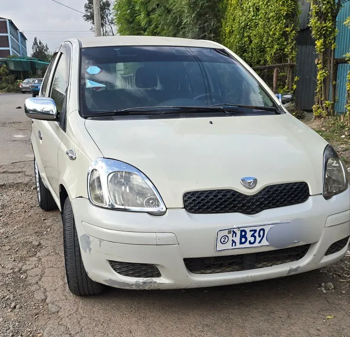 Toyota Vitz 2004 Automatic – photo 3